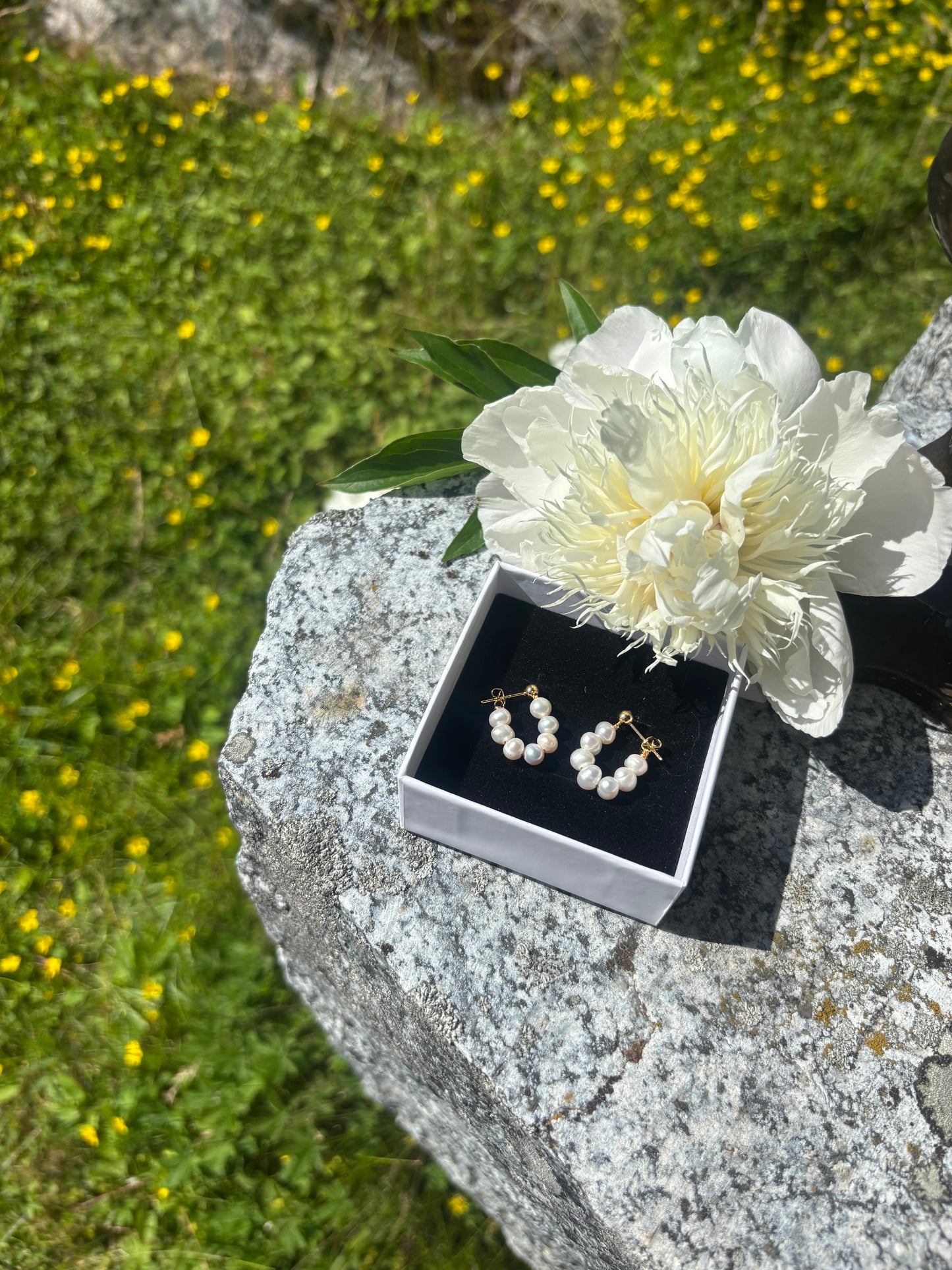 PEARLY EARRINGS