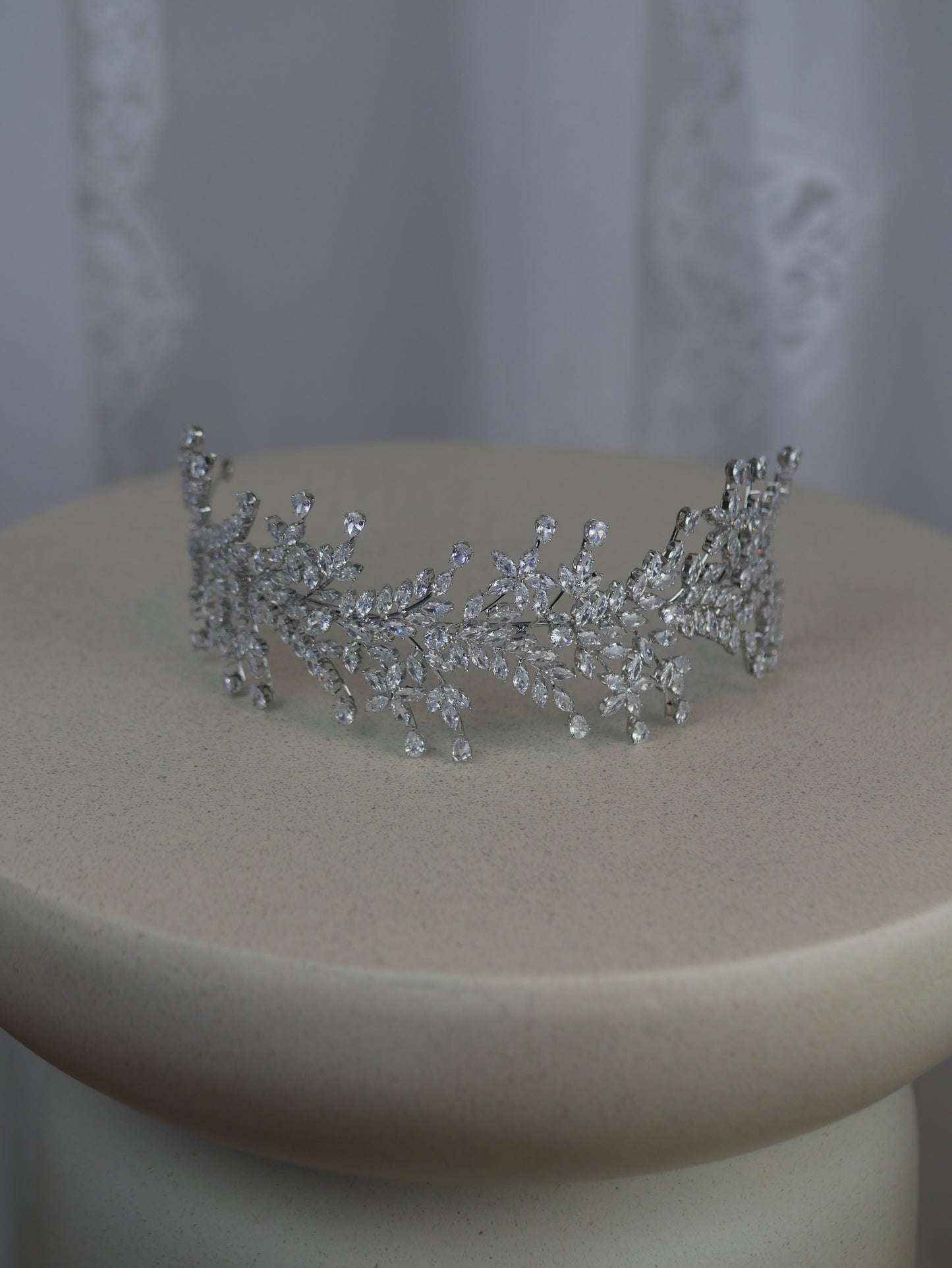 CATHRINE HEADPIECE