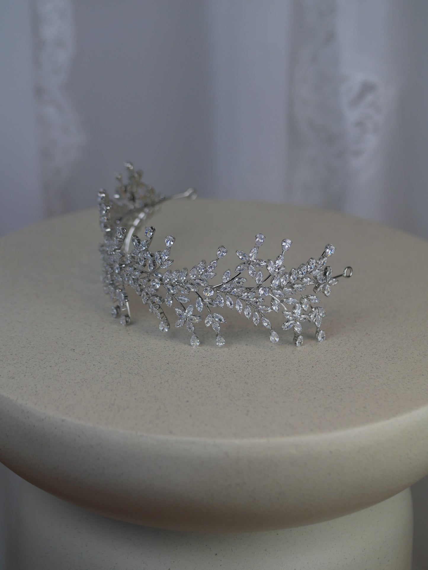 CATHRINE HEADPIECE