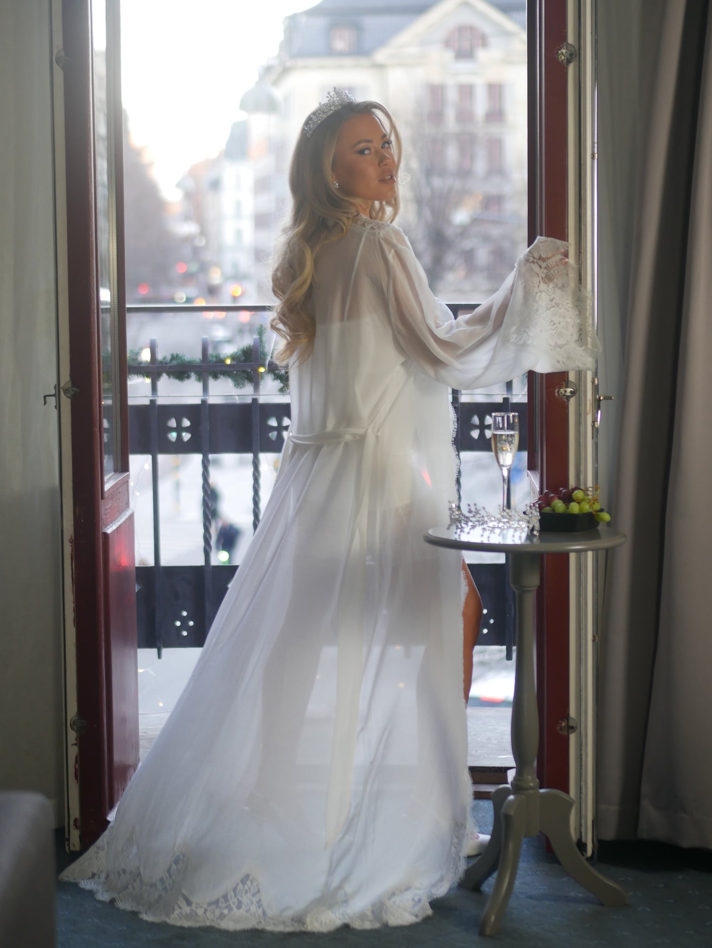 VICTORIA ROBE